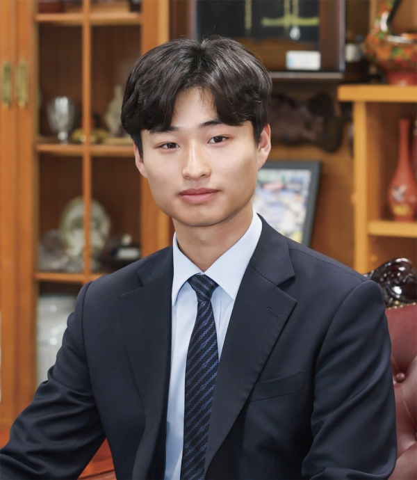 경남대학보사 편집국장 박성한